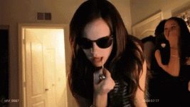 emma-watson-lipstick gif.gif